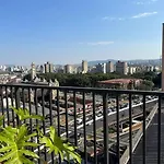 Apto Lindo Em Frente Metro Luz