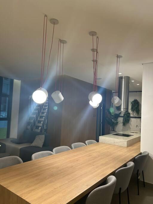 Apartamento Apto Lindo Em Frente Metro Luz